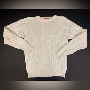 Northern Isles white cable-knit crewneck sweater size large